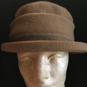 tan cloche hat